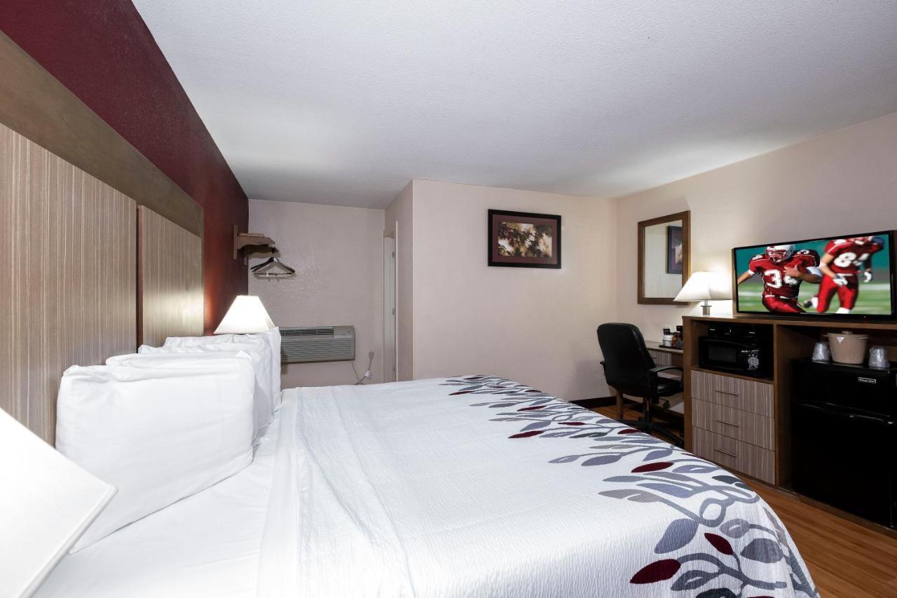 Red Roof Inn Neptune - Jersey Shore المظهر الخارجي الصورة
