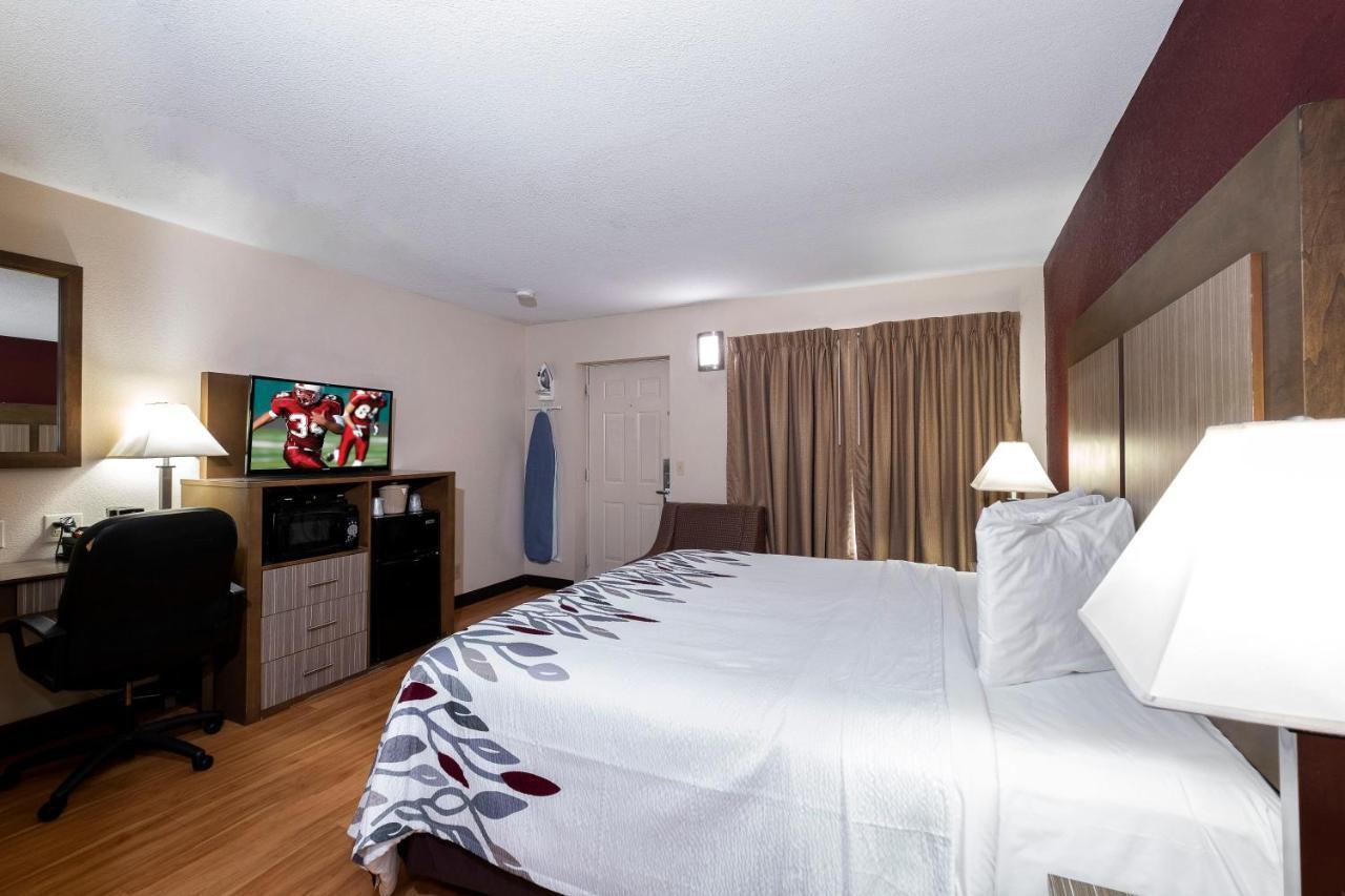 Red Roof Inn Neptune - Jersey Shore المظهر الخارجي الصورة