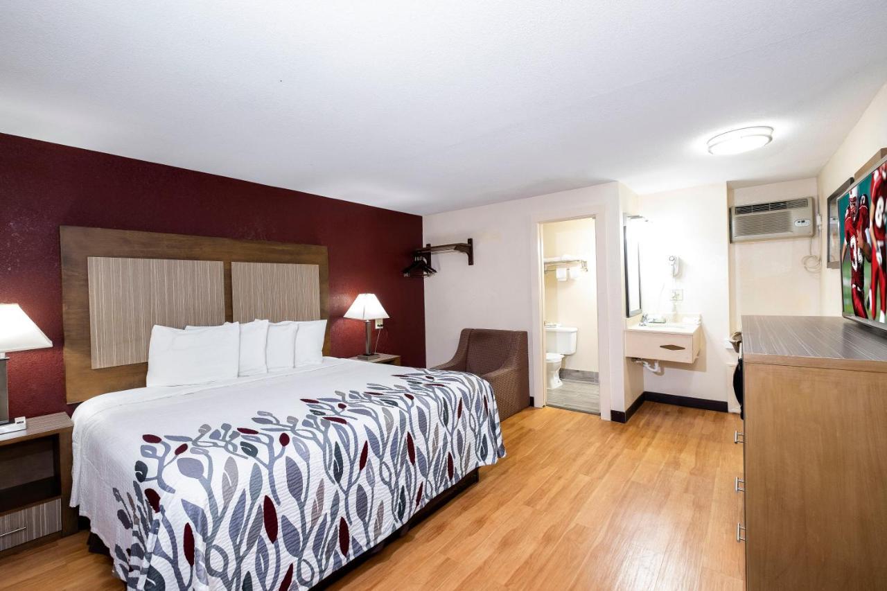 Red Roof Inn Neptune - Jersey Shore المظهر الخارجي الصورة