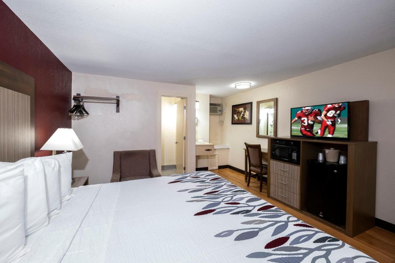 Red Roof Inn Neptune - Jersey Shore المظهر الخارجي الصورة