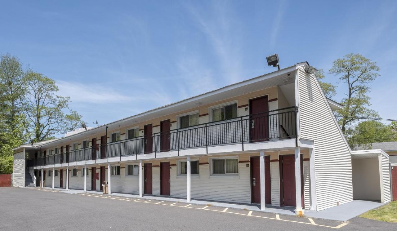 Red Roof Inn Neptune - Jersey Shore المظهر الخارجي الصورة