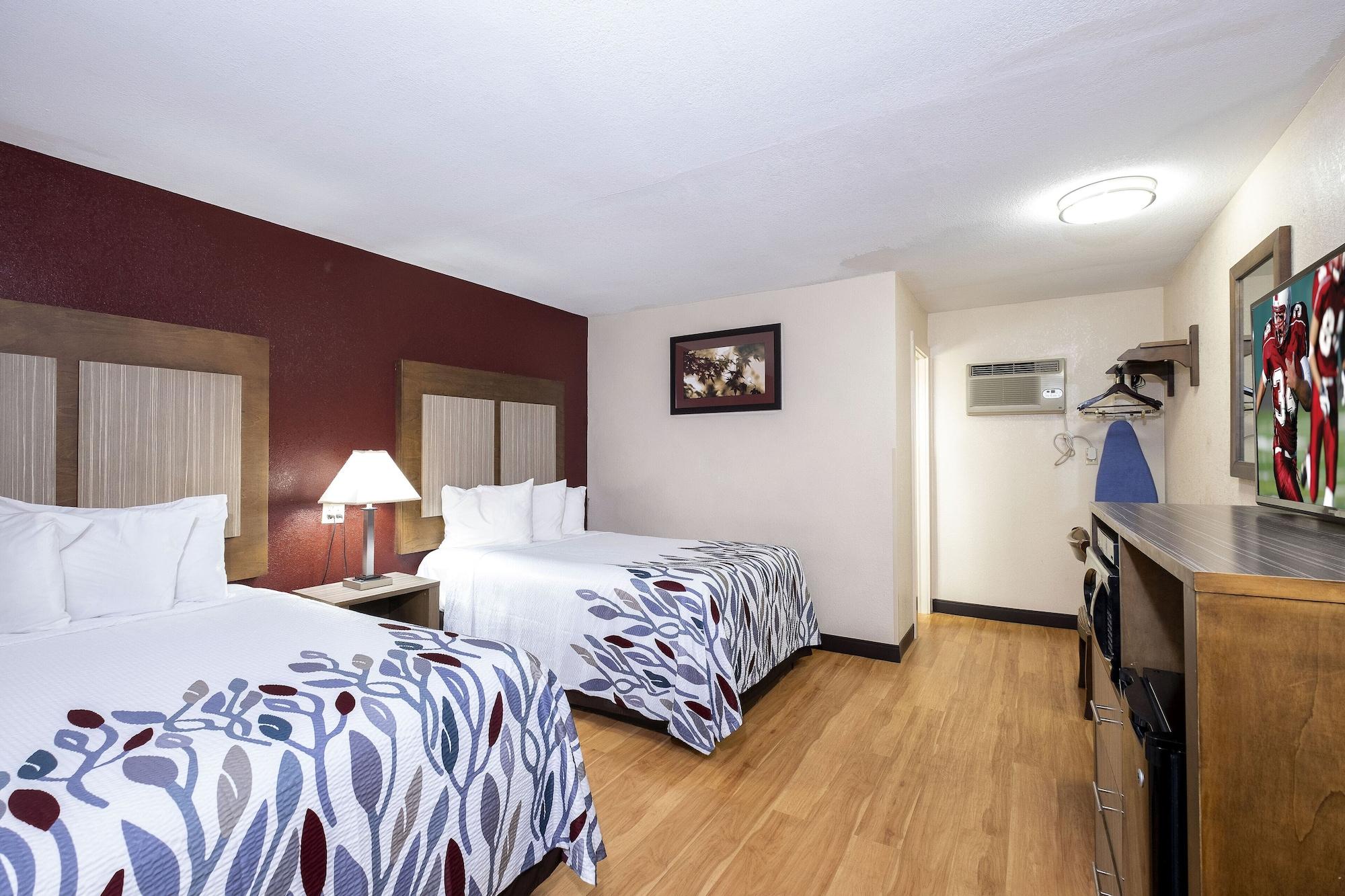 Red Roof Inn Neptune - Jersey Shore المظهر الخارجي الصورة