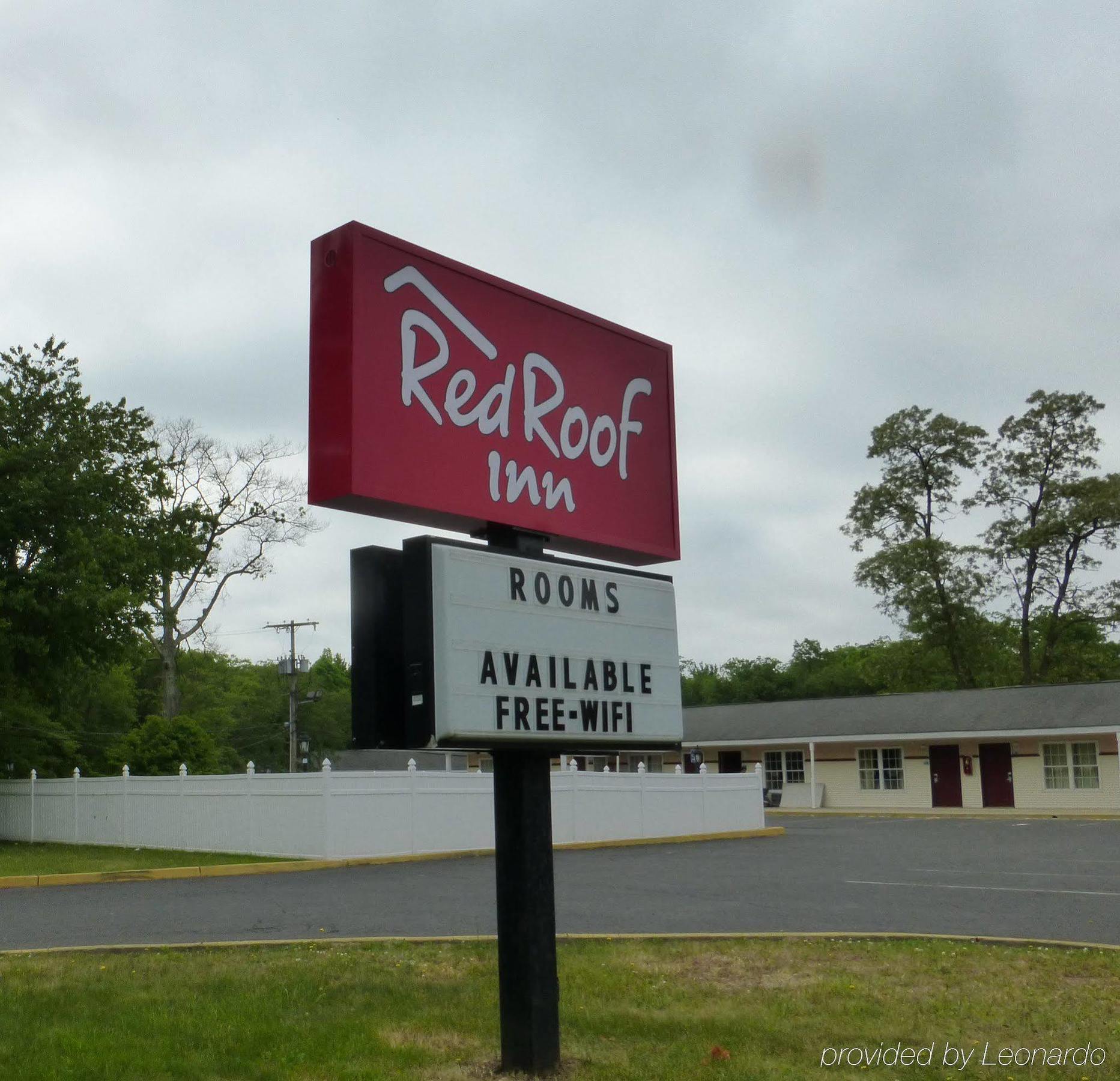 Red Roof Inn Neptune - Jersey Shore المظهر الخارجي الصورة